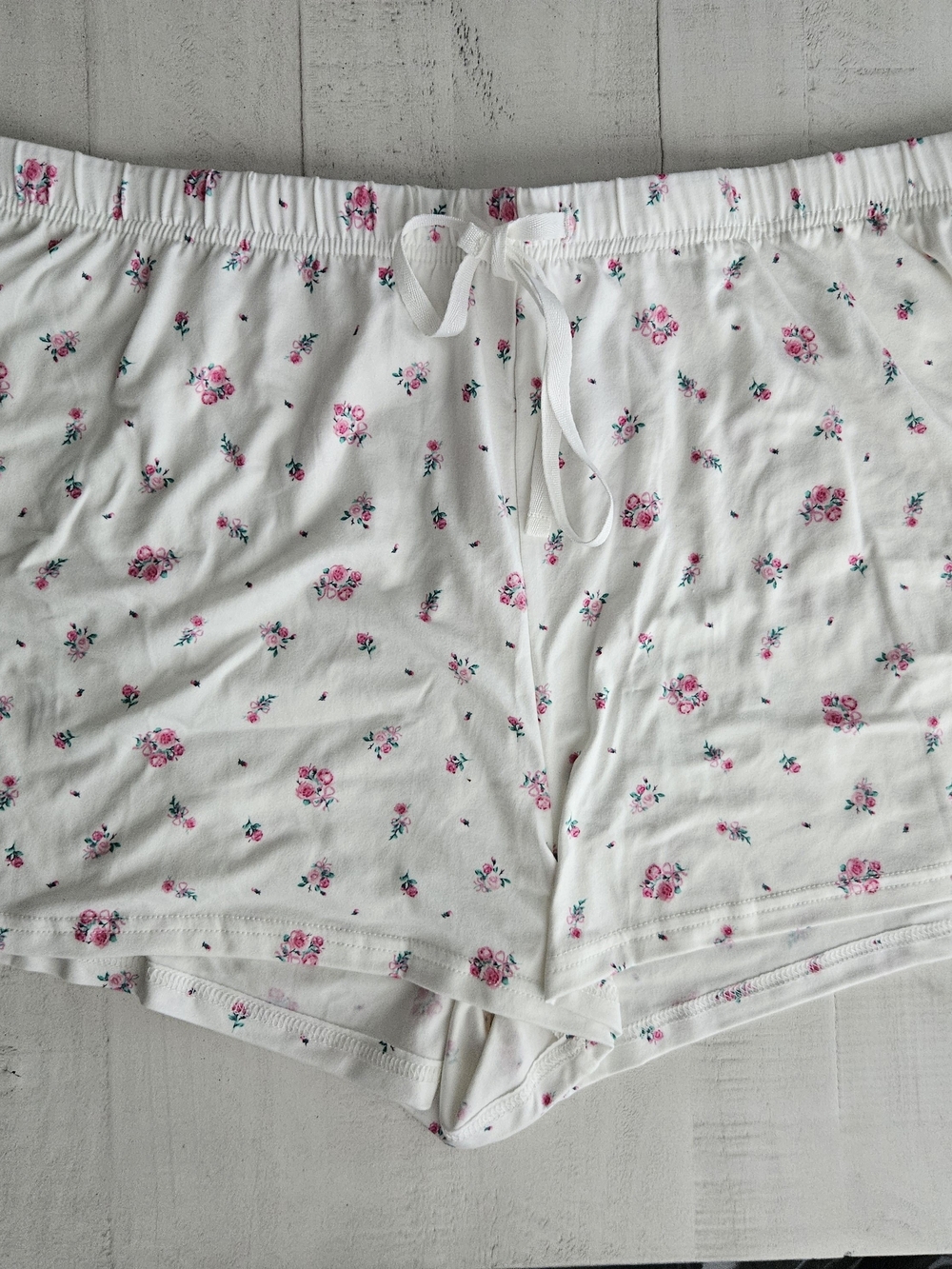 NWT- No Boundaries Women’s White Floral Cotton Lounge Shorts XXL